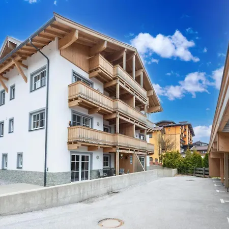 Edelalm Residenz 6 *