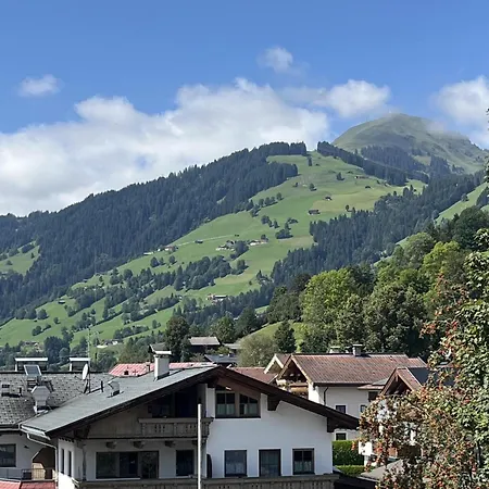 Edelalm Residenz 6 *